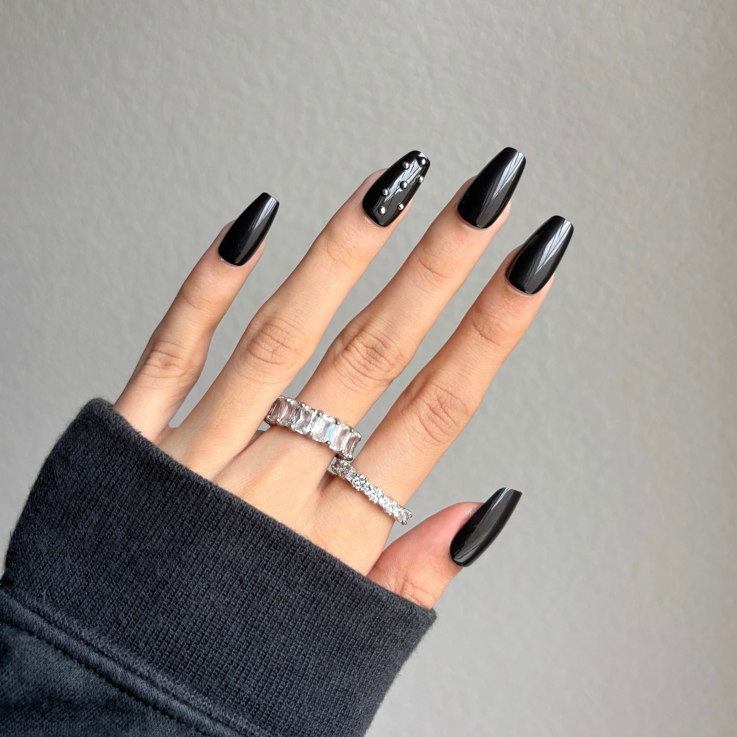 Noir Press On Nail Kit