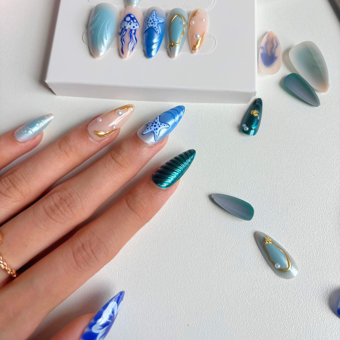Sea Pearl Press On Nail Kit