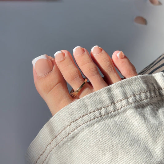 Clean French Toe Press On Nail Kit