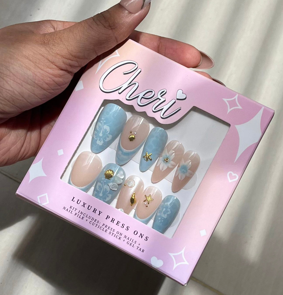 Beach Day Press On Nail Kit